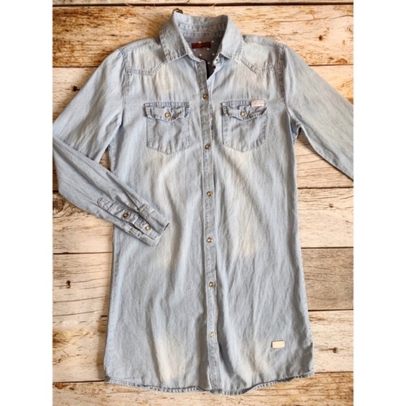 ✨7FAMK Chambray Button Down Tunic - Picture 2 of 6